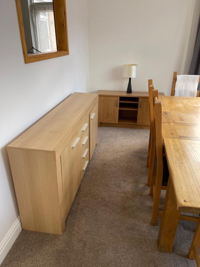 Spacious, Sleeps 17, 3 Bathrooms, Parking, Мансфилд Экстерьер фото