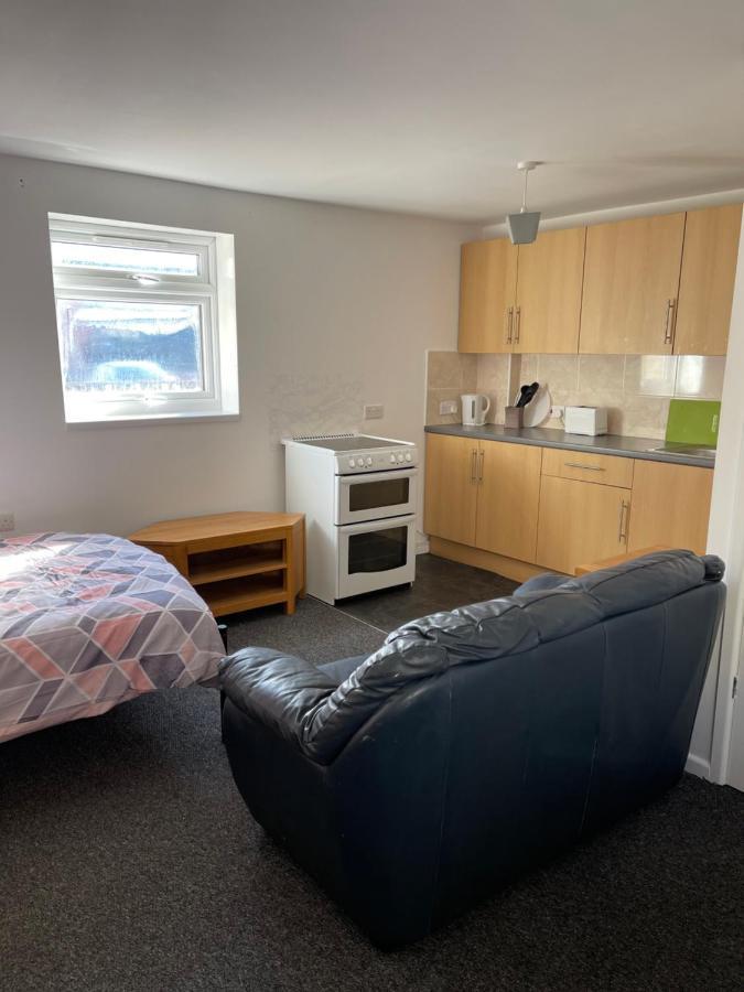 Spacious, Sleeps 17, 3 Bathrooms, Parking, Мансфилд Экстерьер фото